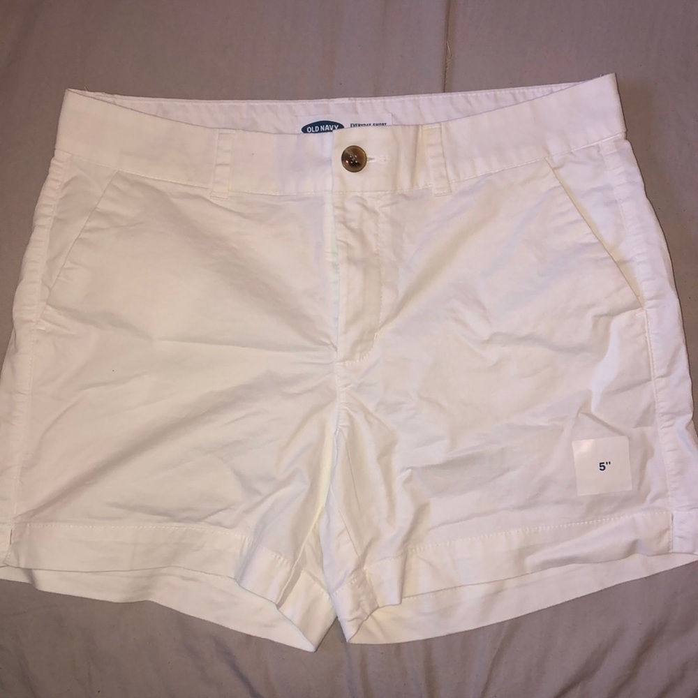 never worn old navy women’s shorts